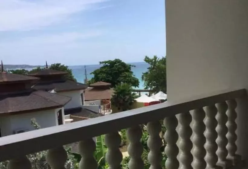 سوئیت جونیور با چشم‌انداز باغ, Sandy Haven Resort