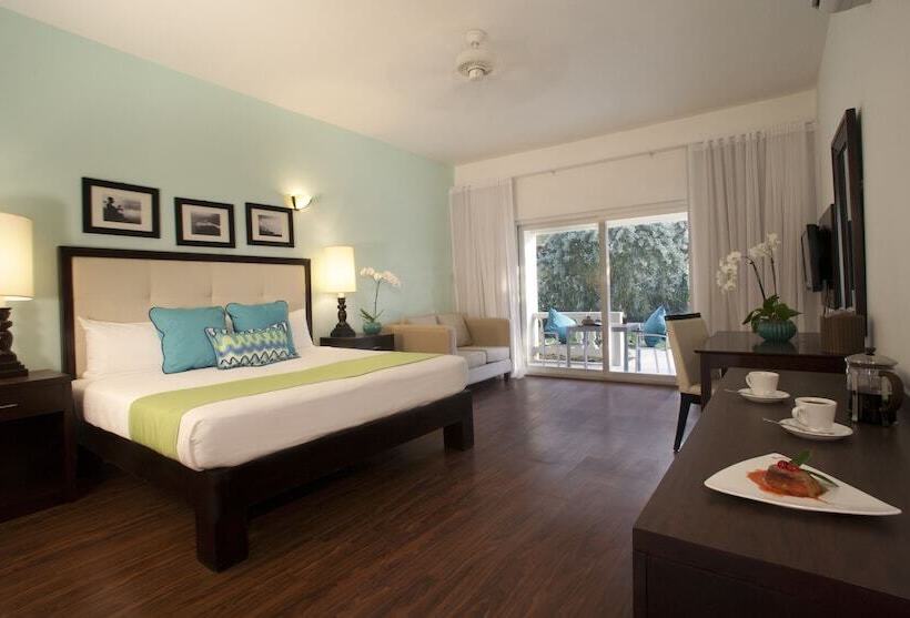 سوئیت جونیور با چشم‌انداز باغ, Sandy Haven Resort