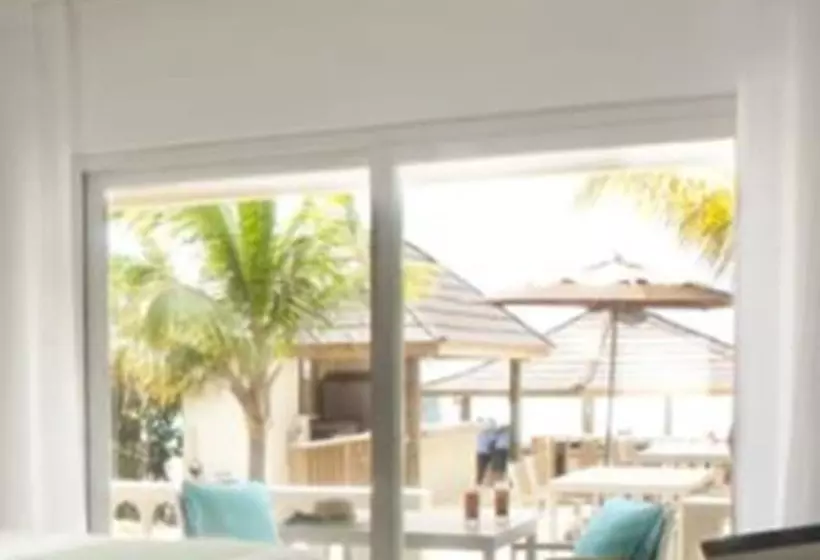 اتاق لوکس با چشم‌انداز دریا, Sandy Haven Resort