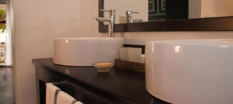 اتاق استاندارد با چشم‌انداز دریا, Sandy Haven Resort