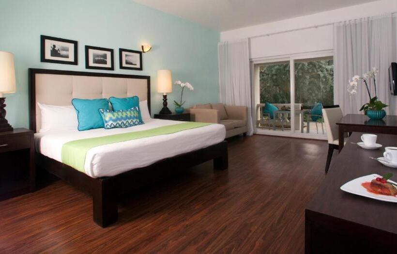 سوئیت جونیور با تخت بزرگ, Sandy Haven Resort