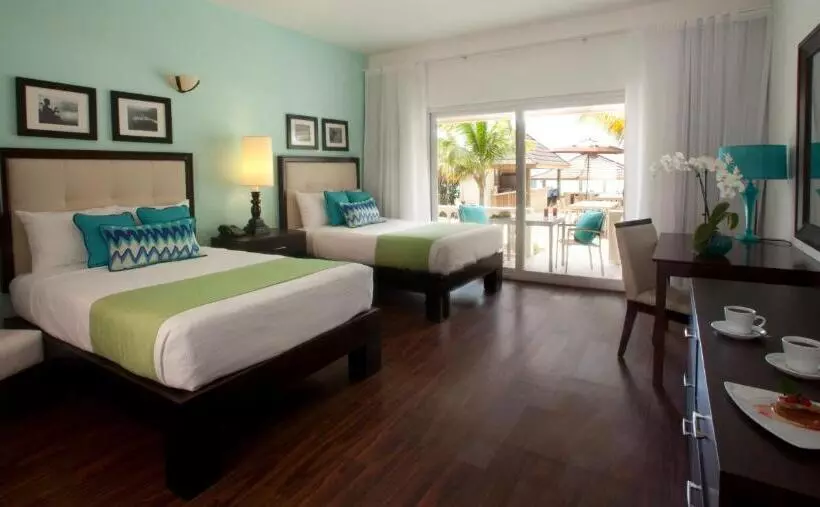 سوئیت جونیور با تخت بزرگ, Sandy Haven Resort