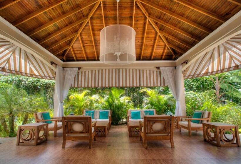 سوئیت جونیور با چشم‌انداز باغ, Sandy Haven Resort