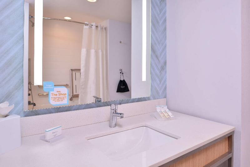 Номер Стандарт, The Lemon Tree