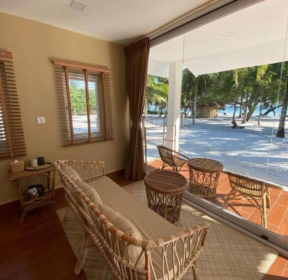 스탠다드 방갈로, Beachwalk Koh Rong