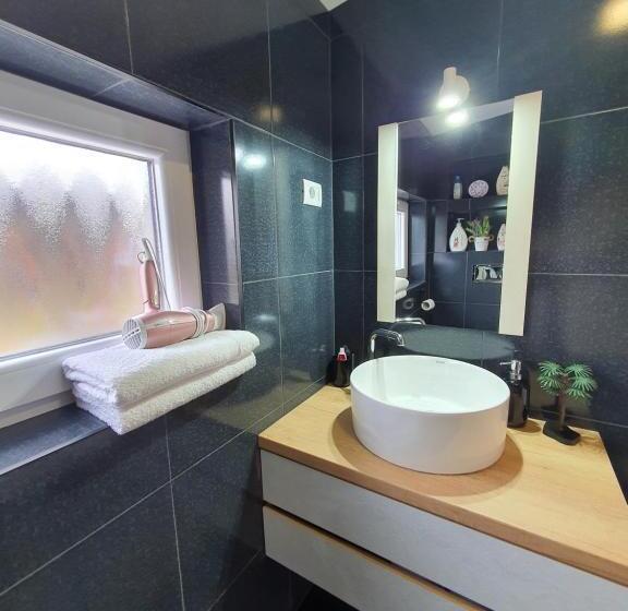 1 Bedroom Penthouse Apartment, Aparthotel Dominic Residence