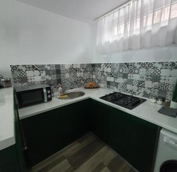 استودیوی لوکس, Aparthotel Dominic Residence