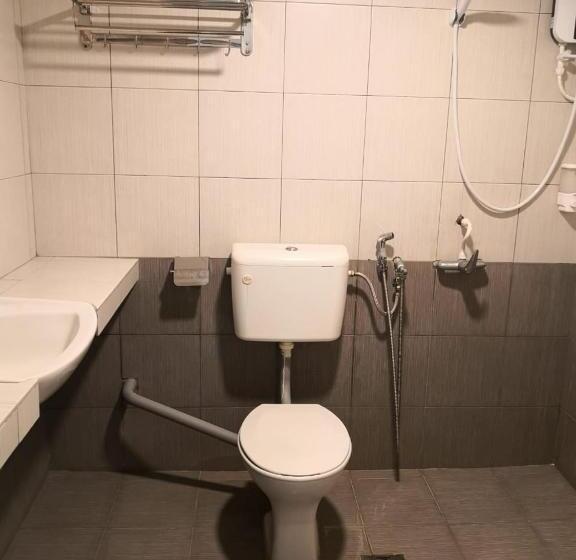 Quarto Estandar Individual, G Star Motel