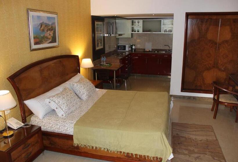 سوئیت با تخت بزرگ, Herrmes Hospitality