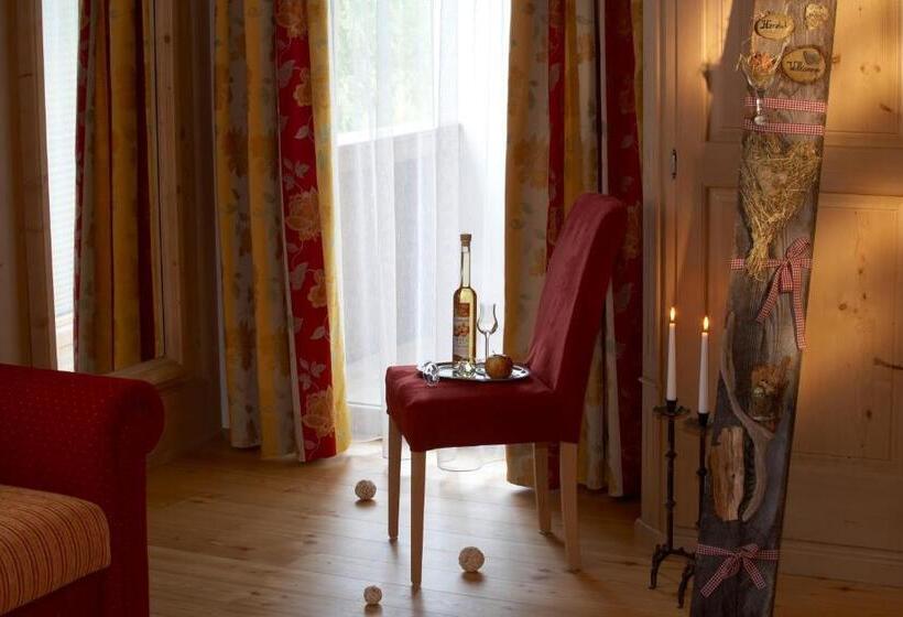 غرفة قياسية ثلاثية, Alpenhotel Ernberg