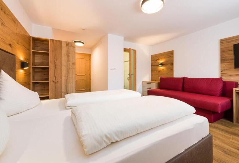 غرفة قياسية ثلاثية, Alpenhotel Ernberg