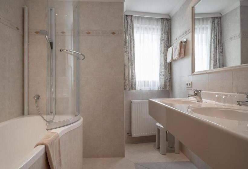 주니어 스위트, Alpenland