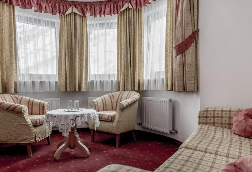 주니어 스위트, Alpenland