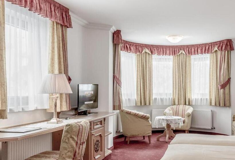 주니어 스위트, Alpenland