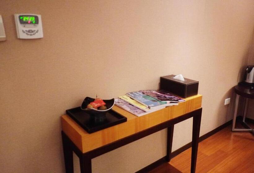 اتاق کلاسیک, Aquabella