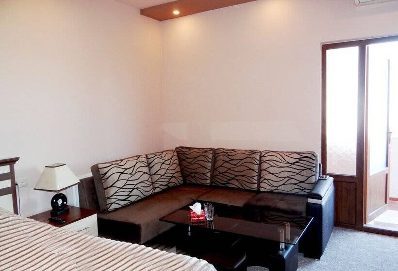 스탠다드 룸, Areg