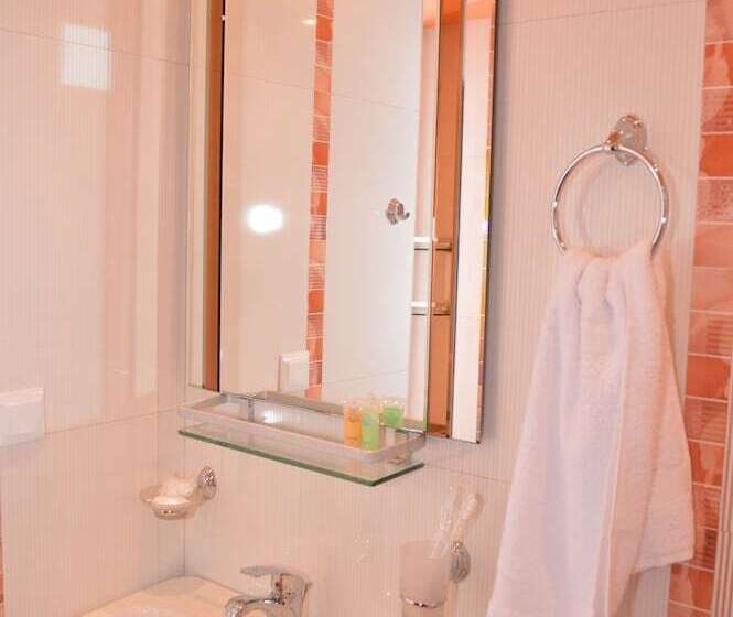 주니어 스위트, Areg