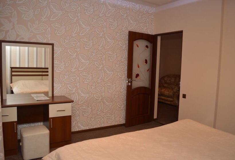 주니어 스위트, Areg