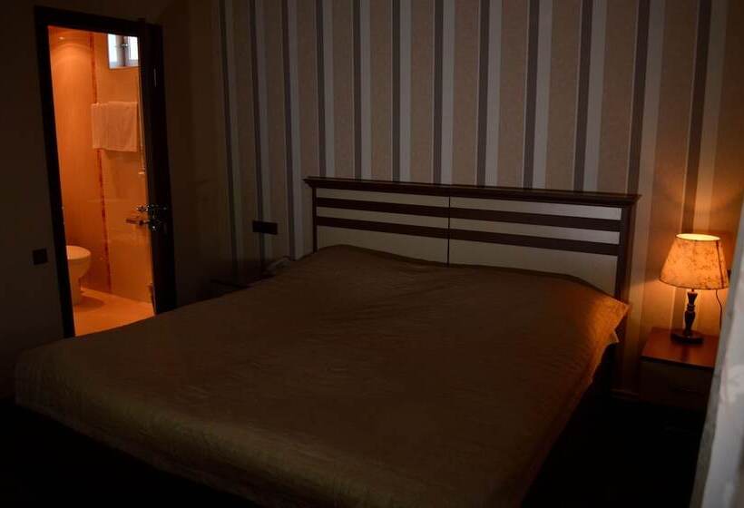 주니어 스위트, Areg