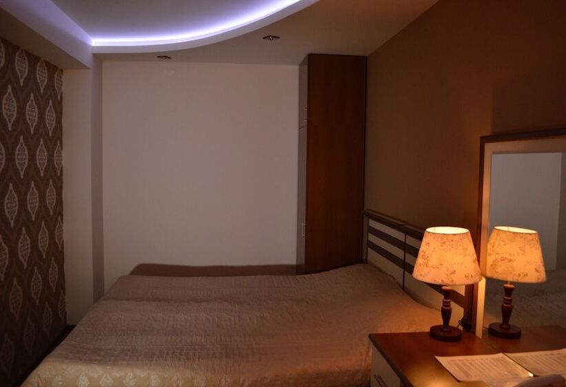 주니어 스위트, Areg