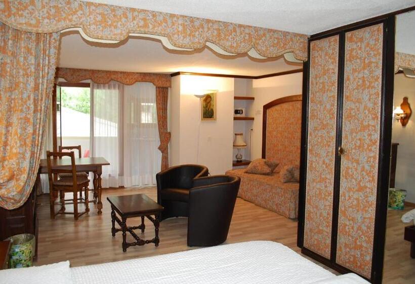 스탠다드 트리플 룸, Astoria