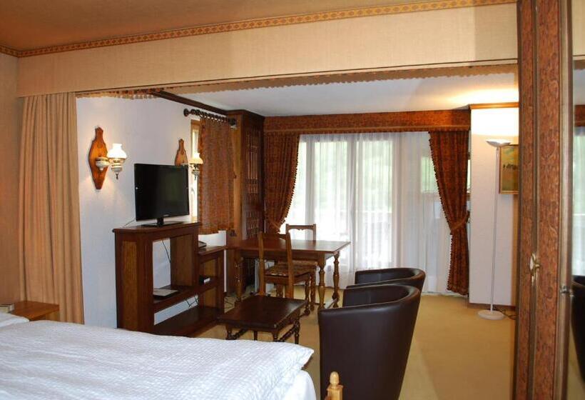 스탠다드 트리플 룸, Astoria