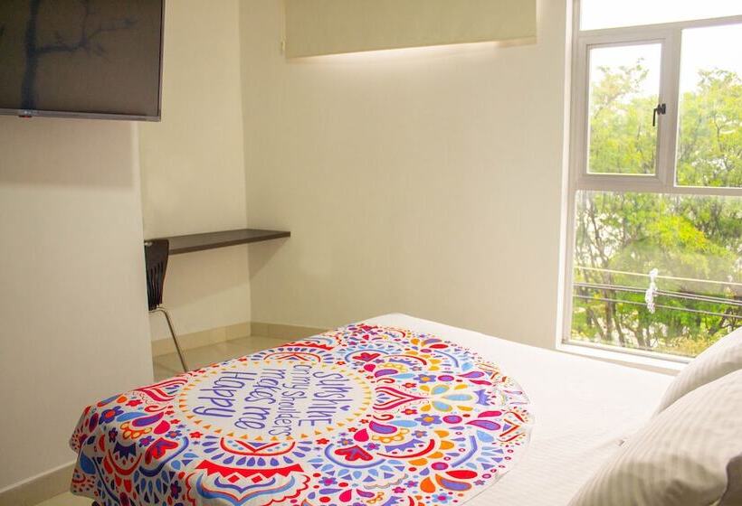 Номер Стандарт, Bolivariana Plaza Medellin