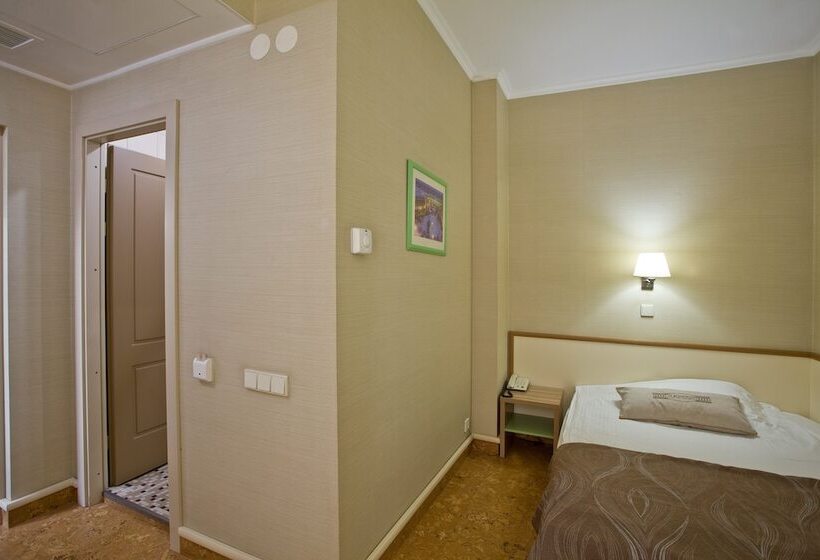 اتاق استاندارد یک نفره, Cameo