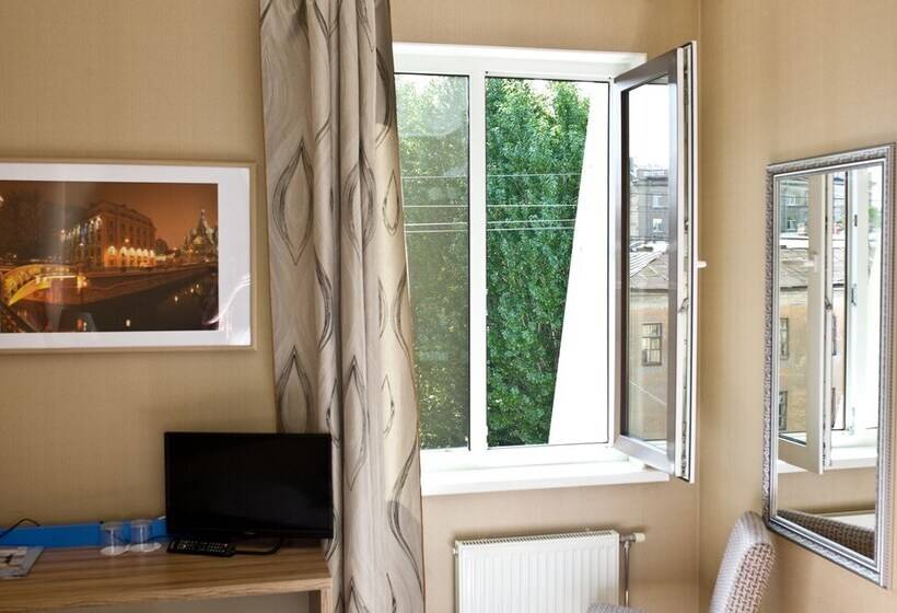 اتاق استاندارد, Cameo