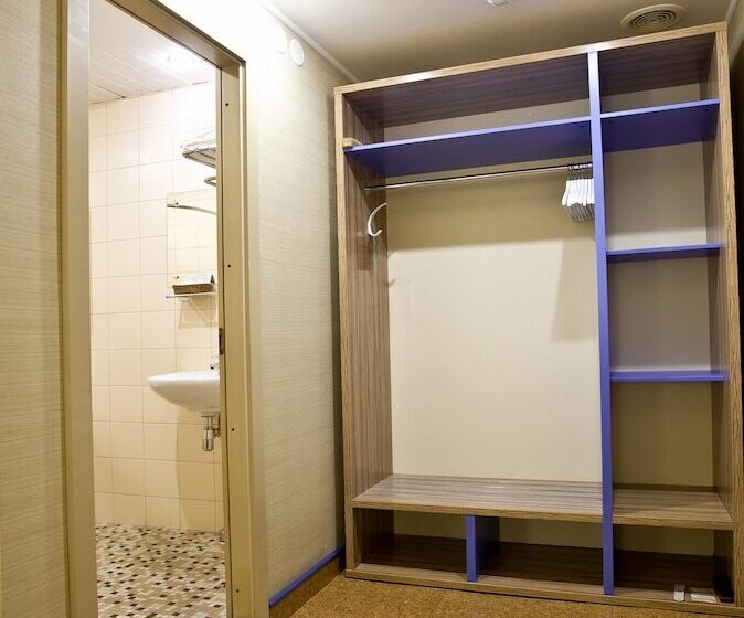 اتاق استاندارد, Cameo