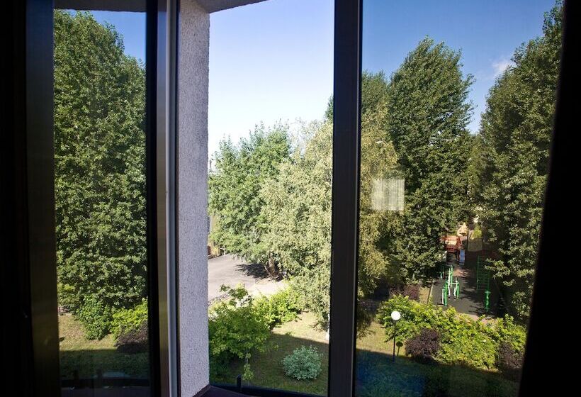 اتاق راحتی, Cameo