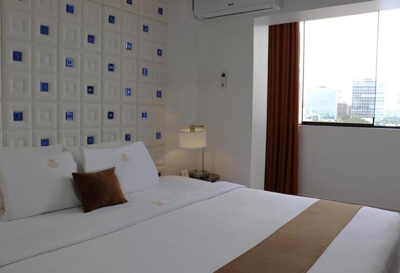 시니어 스위트, Suites Inkari