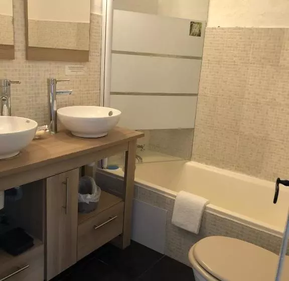 スタンダードシングルルーム, Logis La Bastide Des Golfs