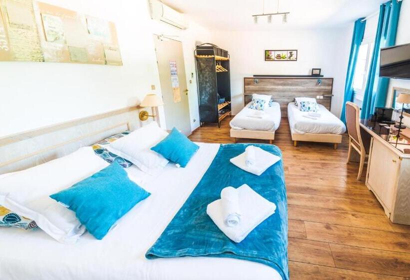 חדר לארבעה סטנדרטי עם נוף לגינה, Logis La Bastide Des Golfs