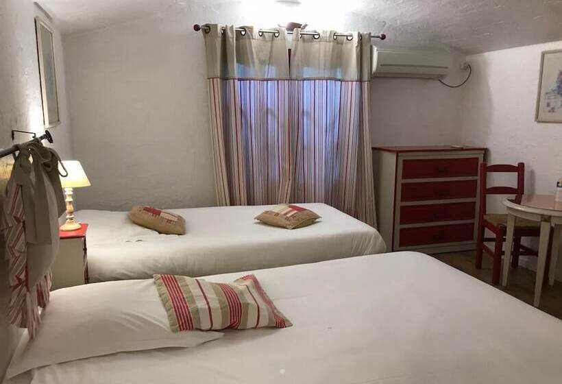 חדר סטנדרט לשלושה, Logis La Bastide Des Golfs