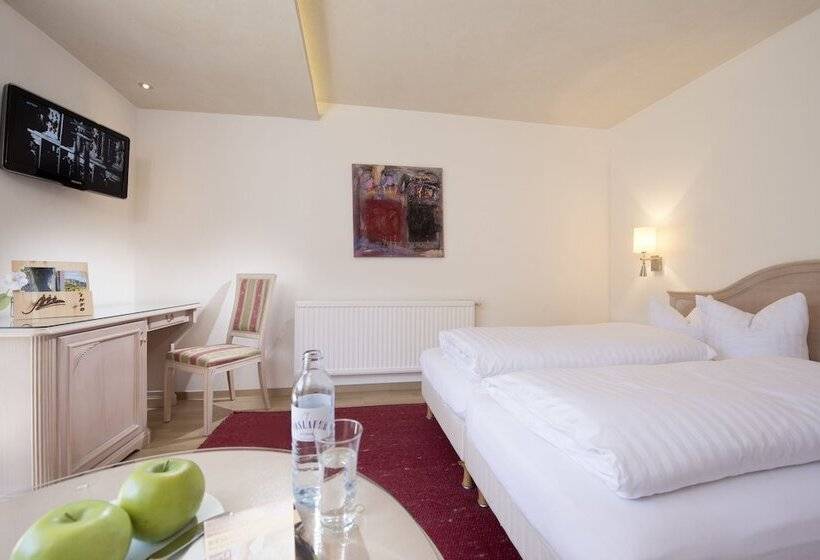 اتاق استاندارد, Maximilian