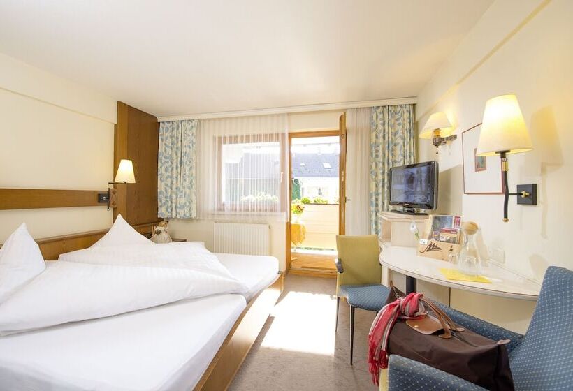 اتاق استاندارد, Maximilian