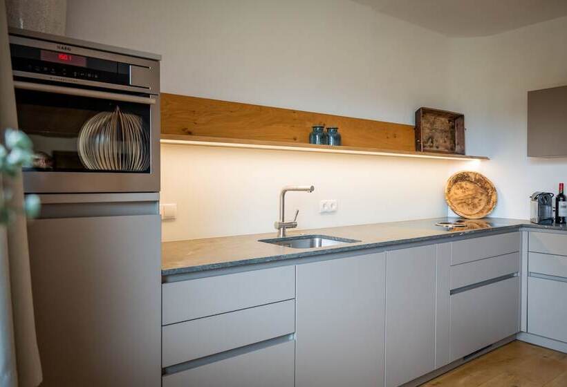 آپارتمان لوکس 1 خوابه, Princess Bergfrieden