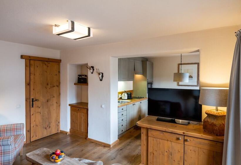 سوییت, Princess Bergfrieden