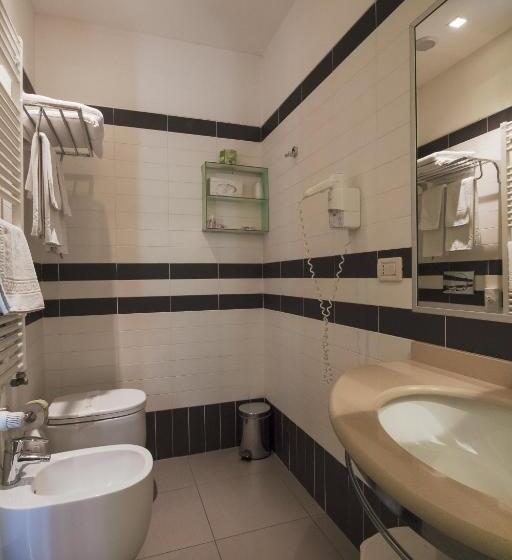 اتاق سه نفره سوپریور با چشم‌انداز دریا, Panama Majestic