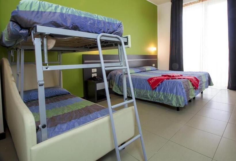 اتاق سوپریور چهار تخته, Panama Majestic