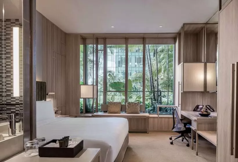 Deluxe Room King Size Bed, Parkroyal Collection Pickering, Singapore