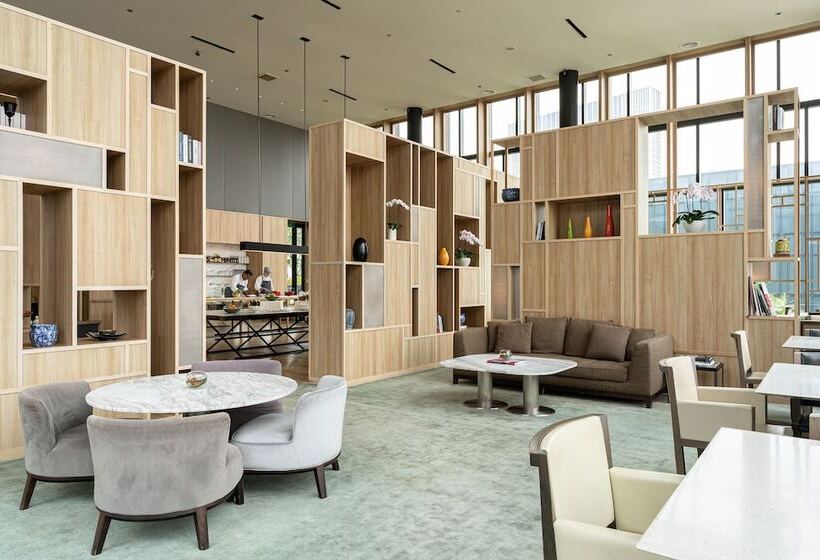 اتاق کلاب, Parkroyal Collection Pickering, Singapore