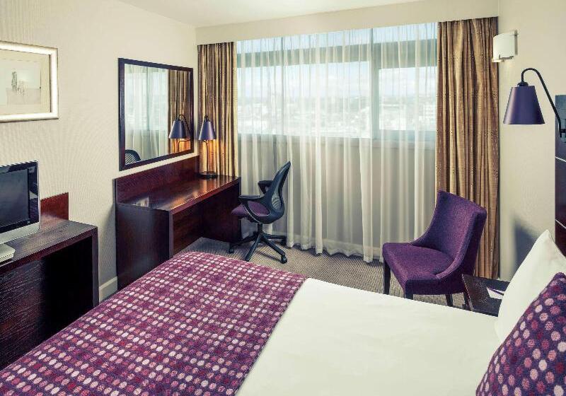 اتاق کلاب, Parkroyal Collection Pickering, Singapore