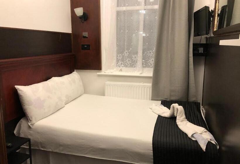 标准单人间, Plaza London