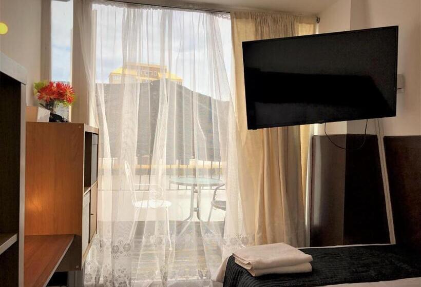 标准间带阳台, Plaza London