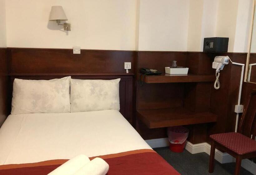 标准单人间, Plaza London