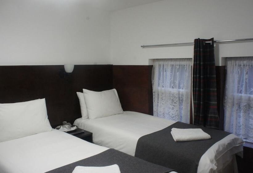 标准三人间, Plaza London