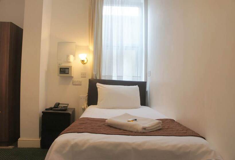 标准单人间, Plaza London