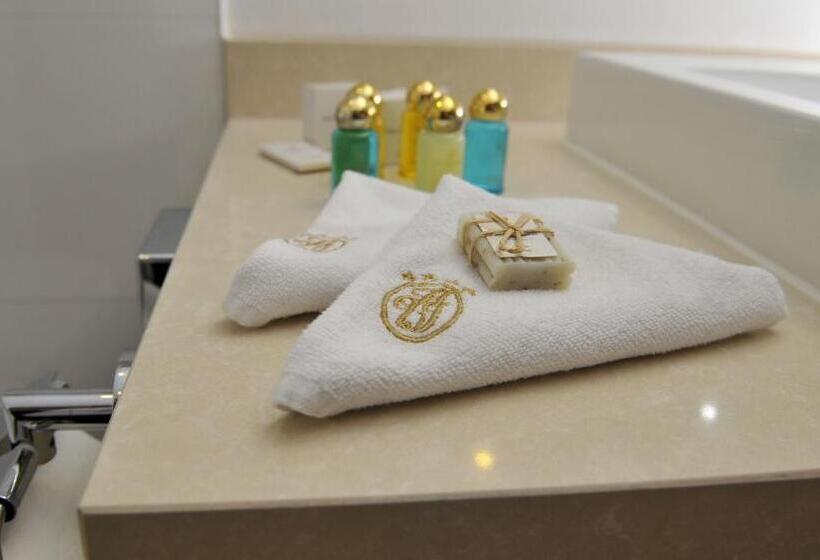 اتاق کلاس بیزنس, Vier Jahreszeiten Berlin City